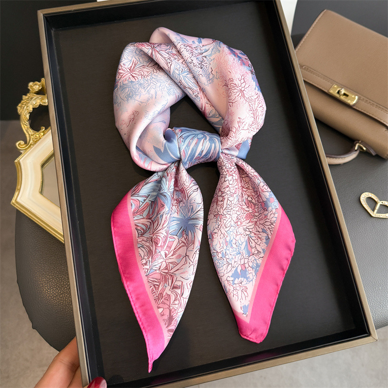 Women Bags Online - وشاح حريري بتصميم فاخر مطبوع للنساء،
