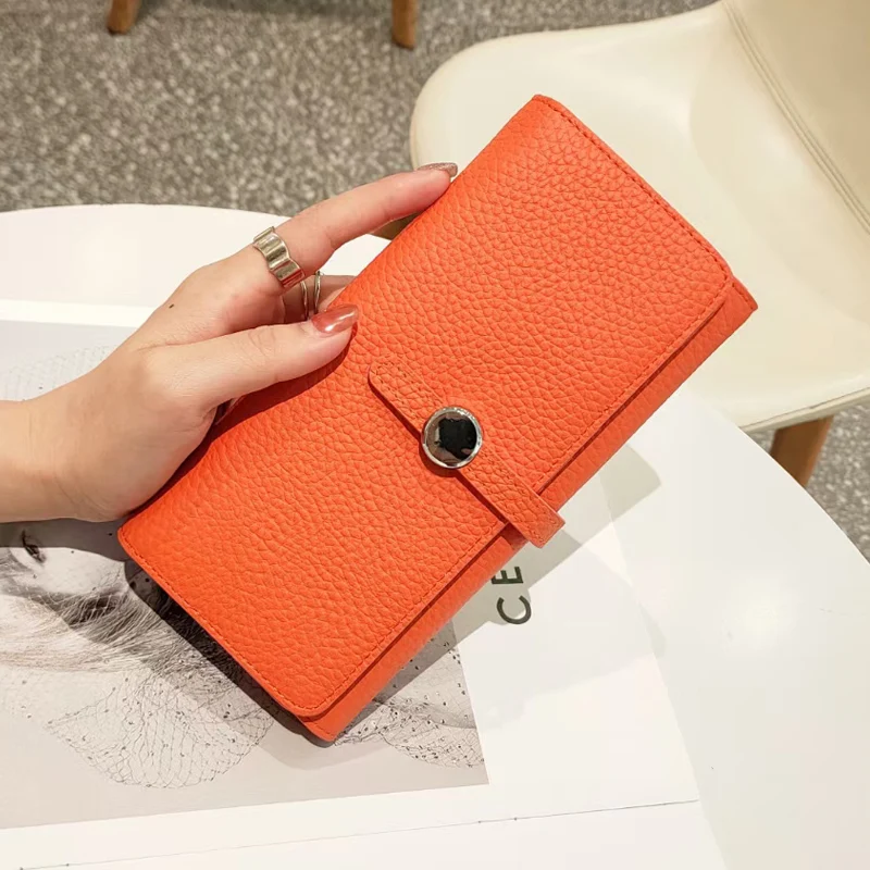 محفظة جلدية أصلية للنساء مخلب  - مراجعة Women Bags Lv وسعره