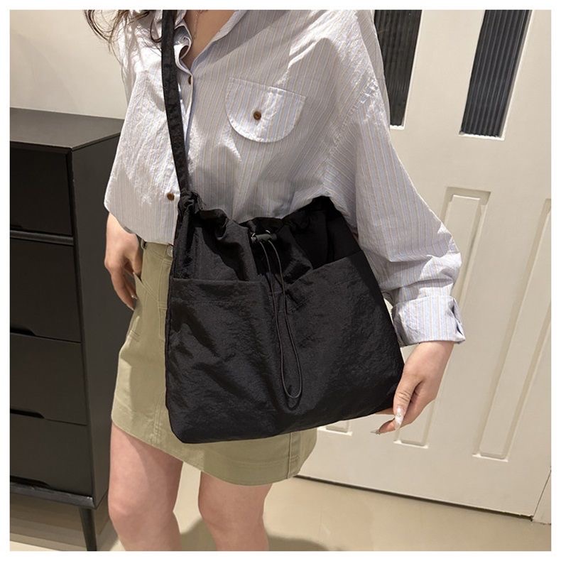 تصفية مخزون - حقيبة يد نايلون  - مراجعة Women Bags Clearance وسعره